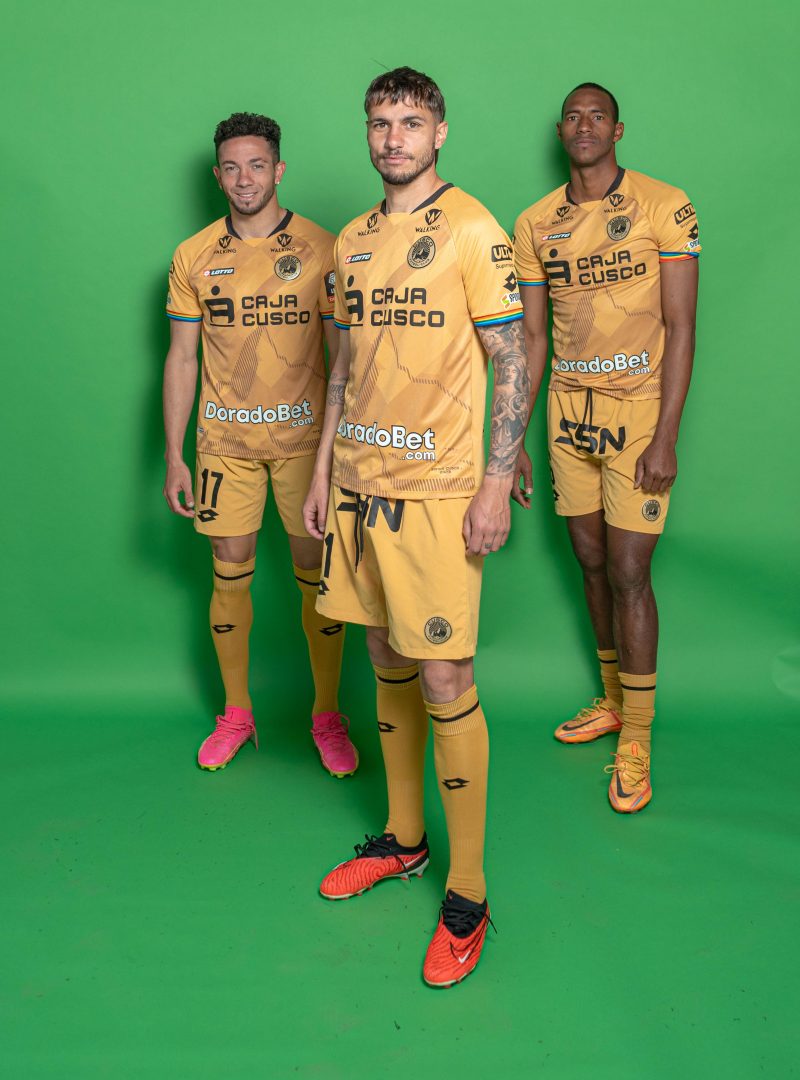 Fotografias de yuri ugarte cespedes en estudio fotografico cusco fc.